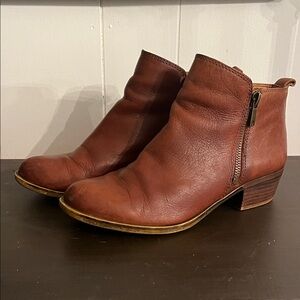 Lucky Brand Rich Brown Ankle Booties Size 6.5